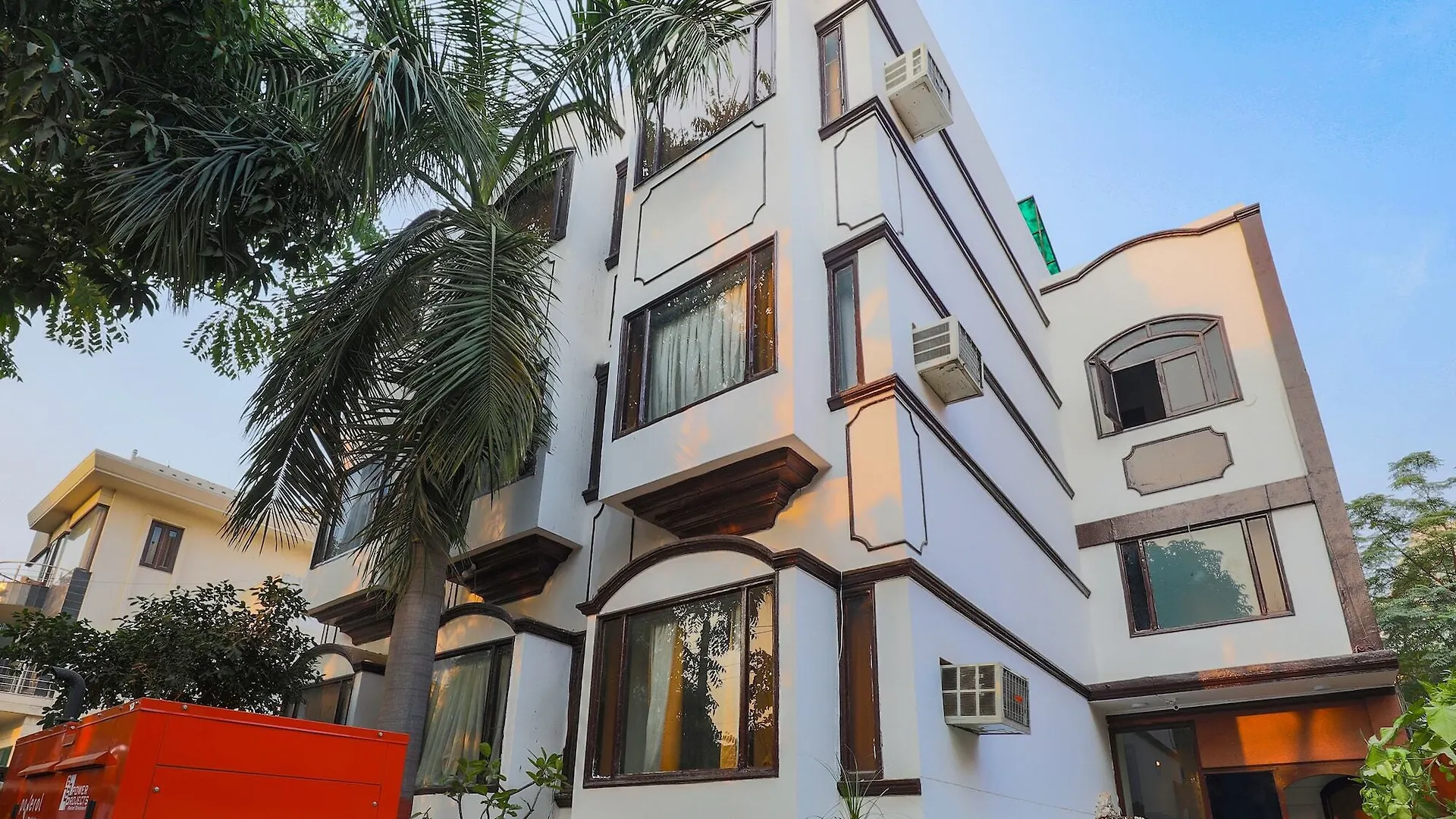 Hotel Oyo 20027 Silverkey Cyber City Gurgaon